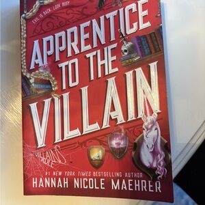 Apprentice to the Villain Book by Hanna Nicole Maehrer